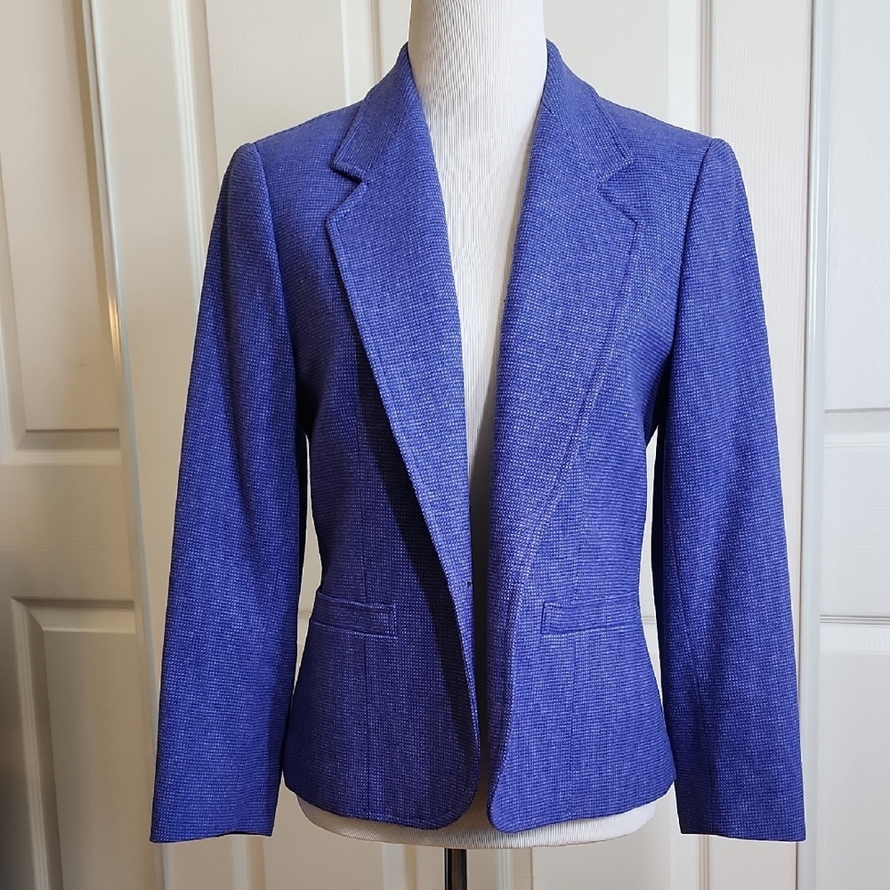 Elegant Blue Women's Blazer